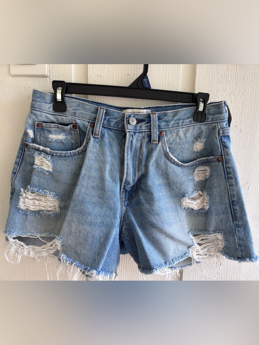 Abercrombie & Fitch Boyfriend Short Mid Rise Shorts